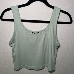 SHEIN Light Green Ribbed Crop Top